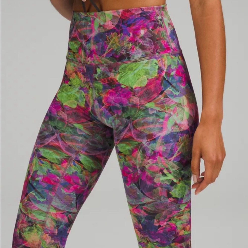 Lululemon Wunder Train High Rise Tight 25 
Vivid Floral Multi Vibrant Leggings 4